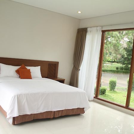 Aparthotel Country Woods Jakarta Cilandak  Exterior foto