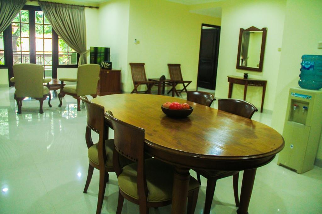 Aparthotel Country Woods Jakarta Cilandak  Exterior foto